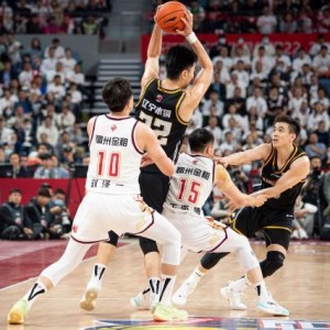 星空电竞官网-辽宁统治篮板再下一城！李晓旭完美发挥比肩姚明